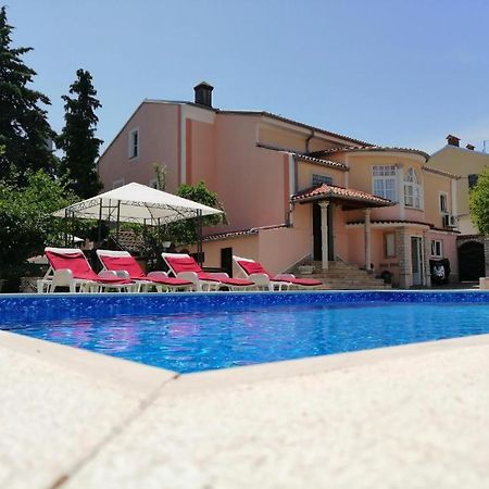 Giovanna Boutique Rooms & Pool بولا المظهر الخارجي الصورة