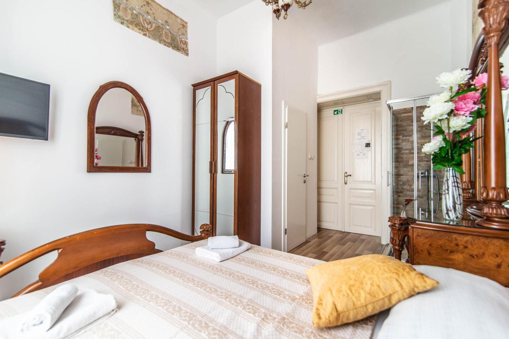Giovanna Boutique Rooms & Pool بولا المظهر الخارجي الصورة