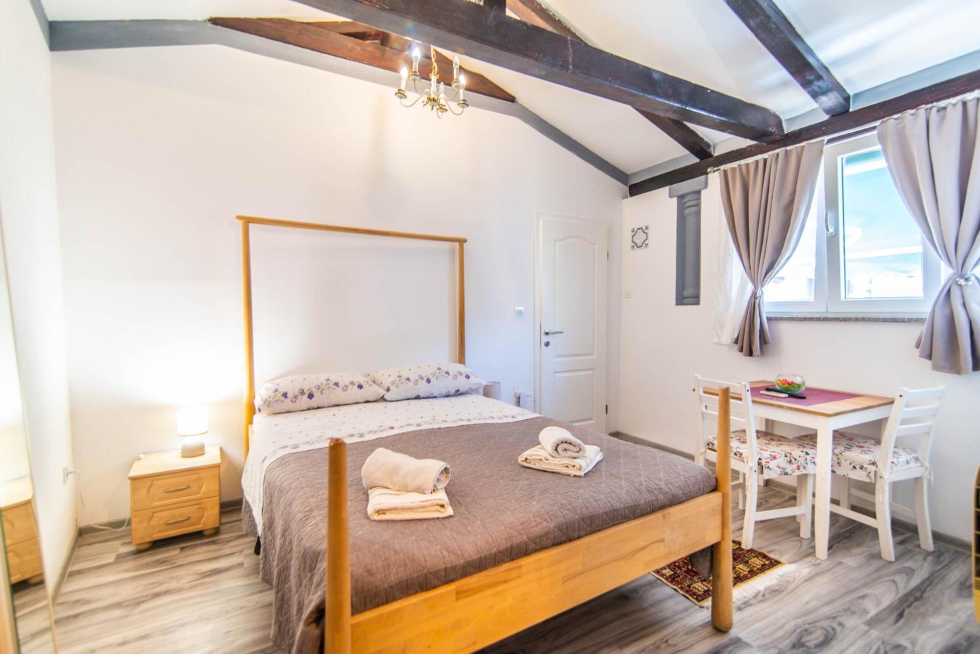 Giovanna Boutique Rooms & Pool بولا المظهر الخارجي الصورة