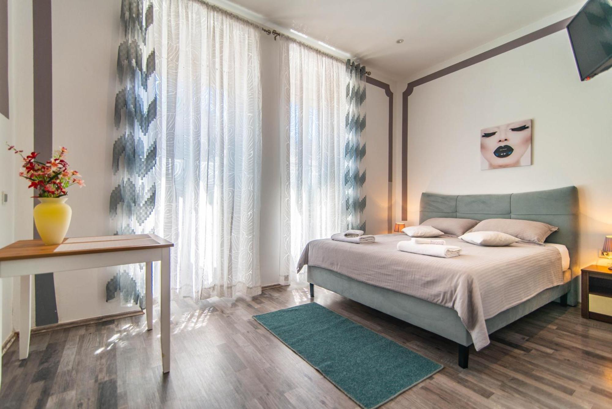 Giovanna Boutique Rooms & Pool بولا المظهر الخارجي الصورة
